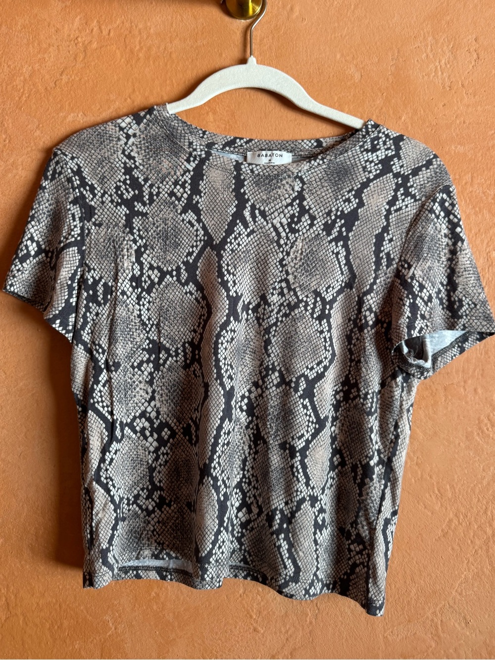 Babaton Snake Print Crewneck Short Sleeve Top Size Medium